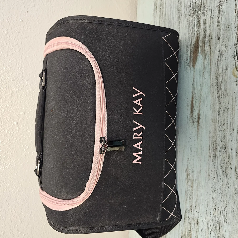 Mary Kay Black Cosmetic Bag with Pink Zipper All Three